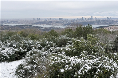 إسطنبول تستقبل موسم الثلوج