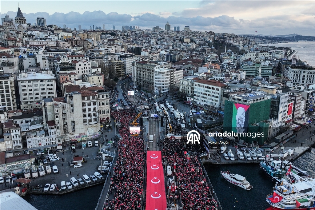 Tens of thousands march in Istanbul in solidarity with Palestinians