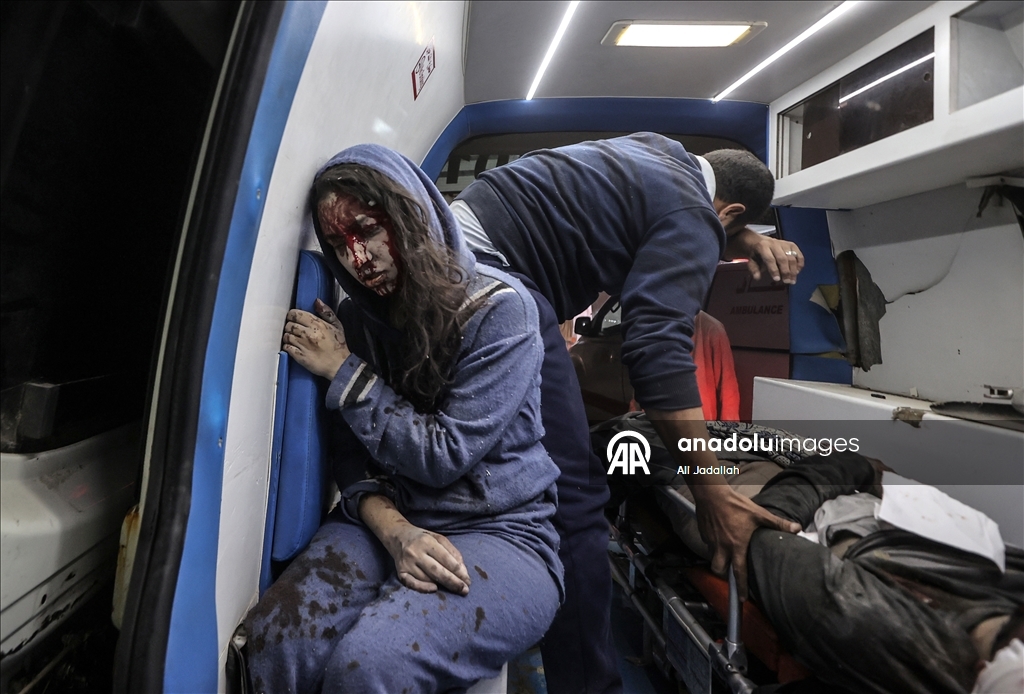 İsrail'in Gazze'ye düzenlediği saldırılarda çoğu çocuk 50'den fazla kişi öldü