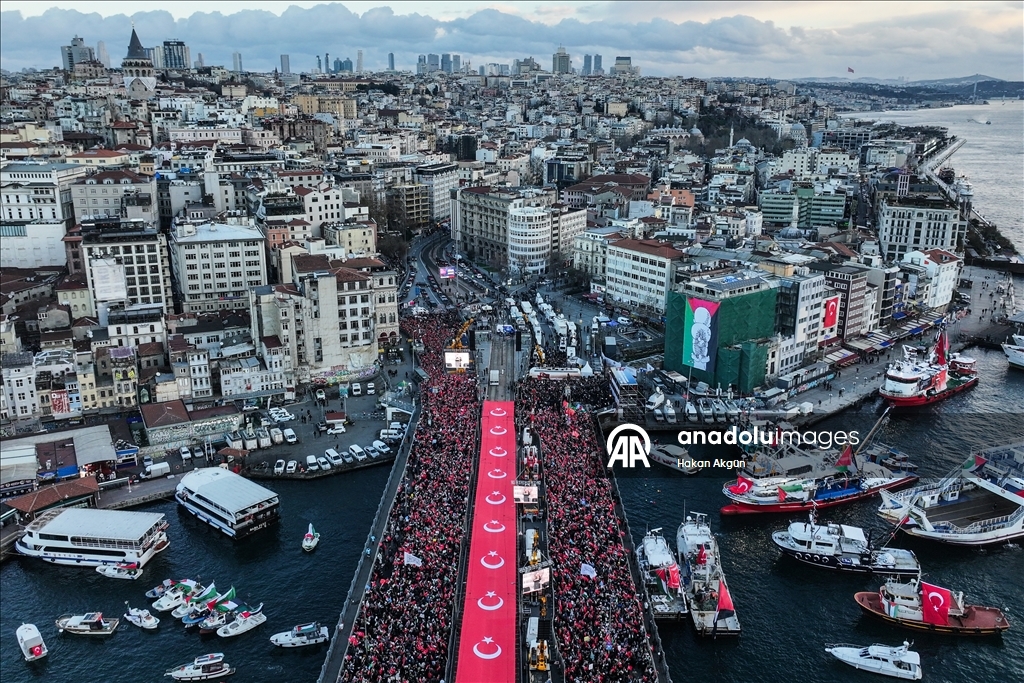 Tens of thousands march in Istanbul in solidarity with Palestinians