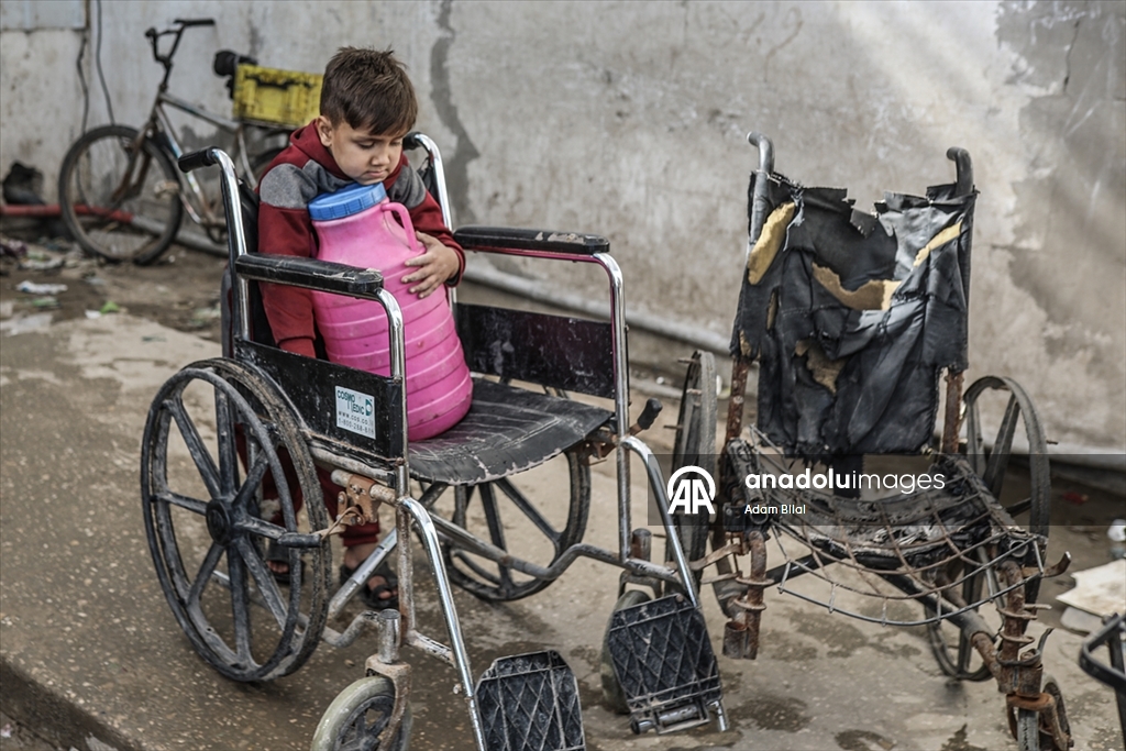 İsrail saldırıları altındaki Gazze'de su krizi devam ediyor