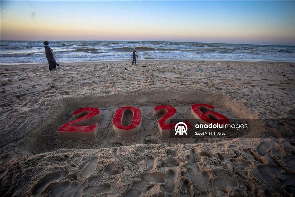 Gaza City residents mark year’s end amid ongoing hardships