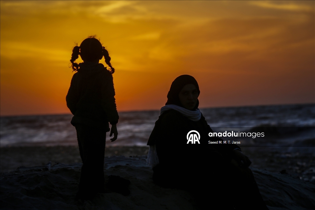 Gaza City residents mark year’s end amid ongoing hardships