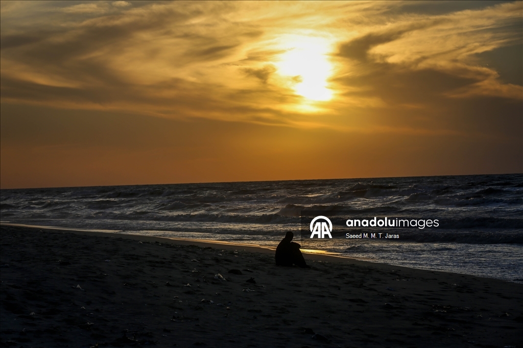 Gaza City residents mark year’s end amid ongoing hardships