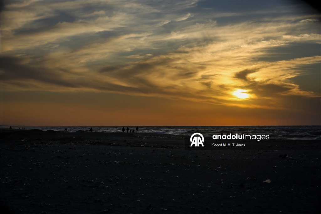 Gaza City residents mark year’s end amid ongoing hardships