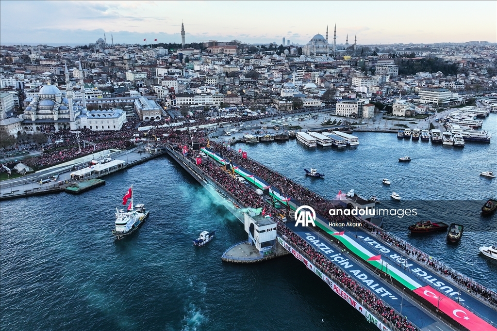 Tens of thousands march in Istanbul in solidarity with Palestinians