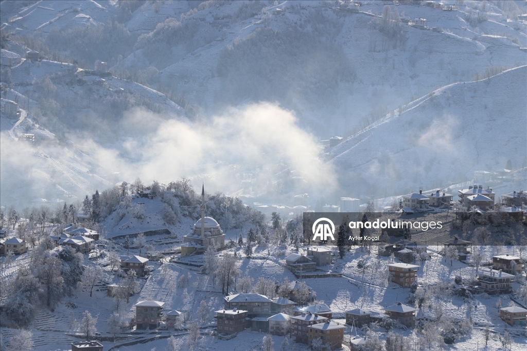 Rize'de kar etkili oldu