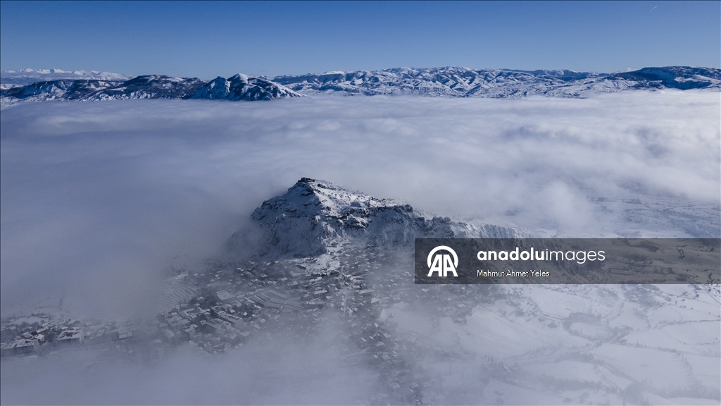 Şebinkarahisar'da kar ve sis