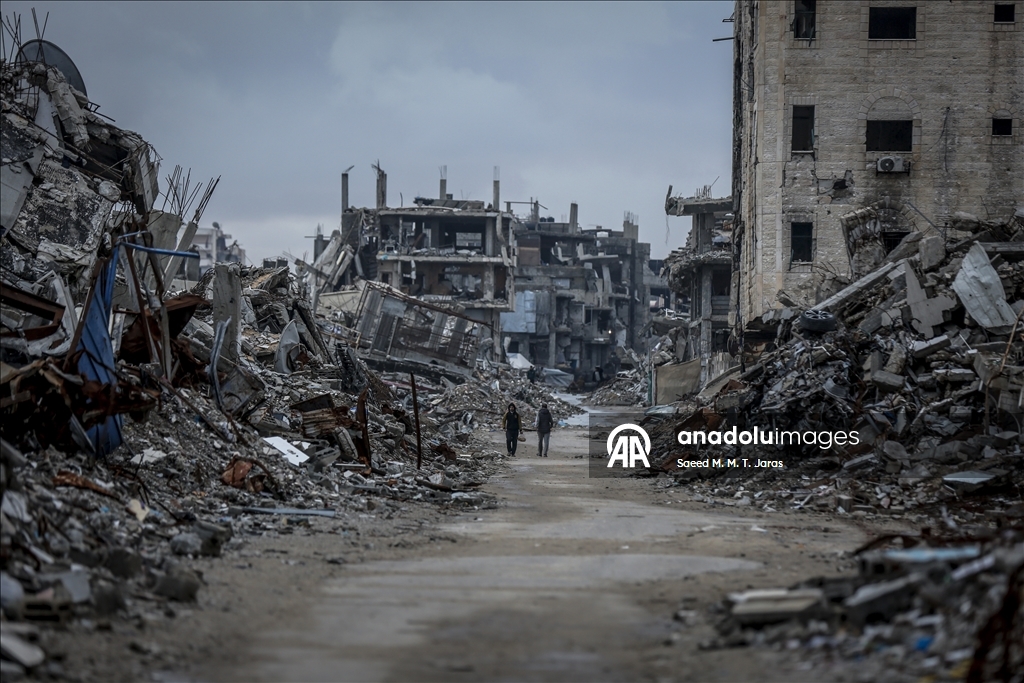 Gazze’de sert hava koşulları, yerinden edilenlerin yaşamını zorlaştırıyor