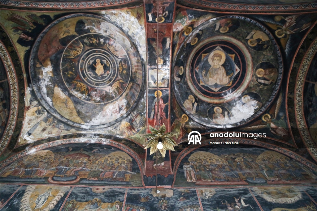 Romanya’nın başkenti Bükreş’in simge yapıları