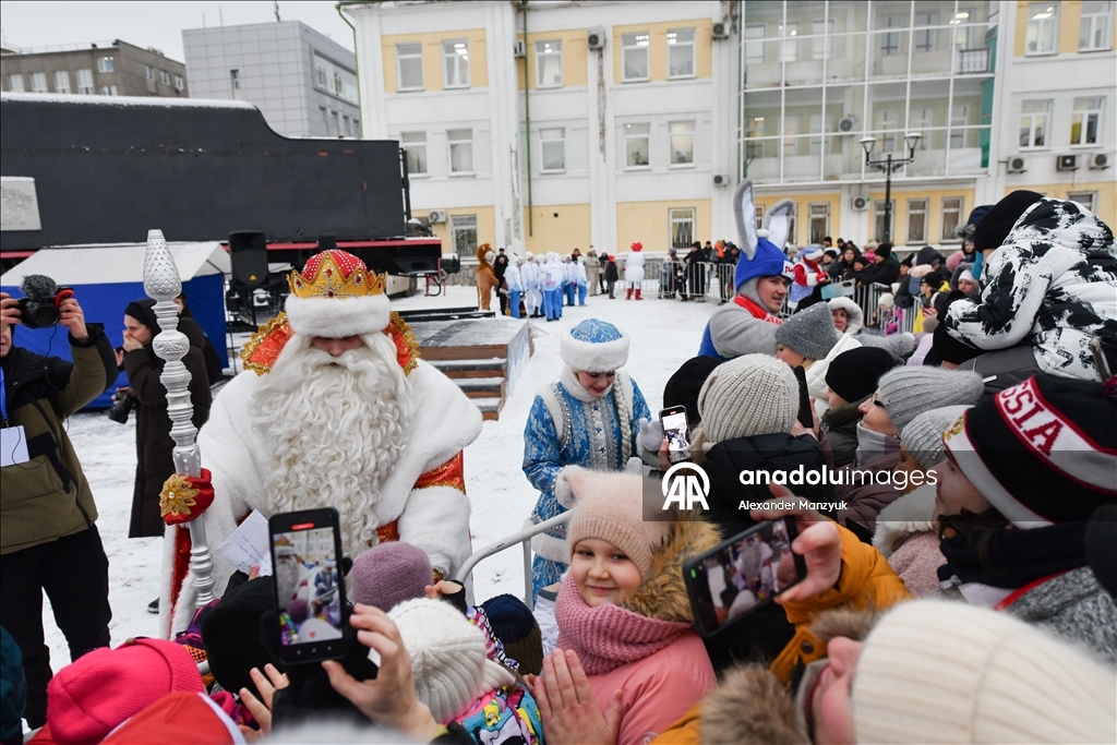 Rusya’nın Noel Baba’sı Ded Moroz’un buharlı treni yola çıktı