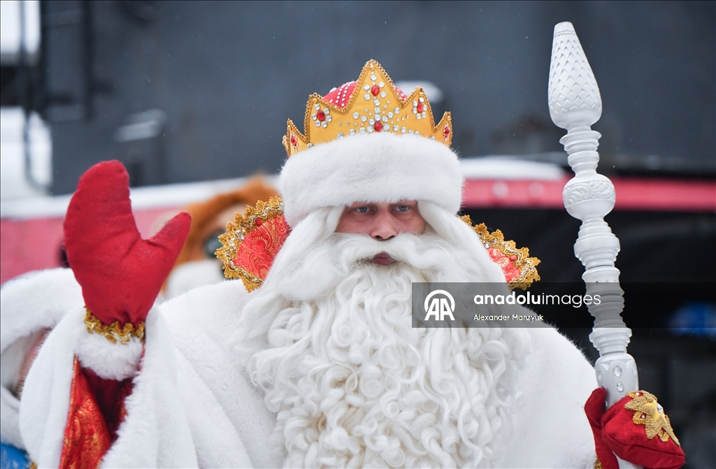 Rusya’nın Noel Baba’sı Ded Moroz’un buharlı treni yola çıktı