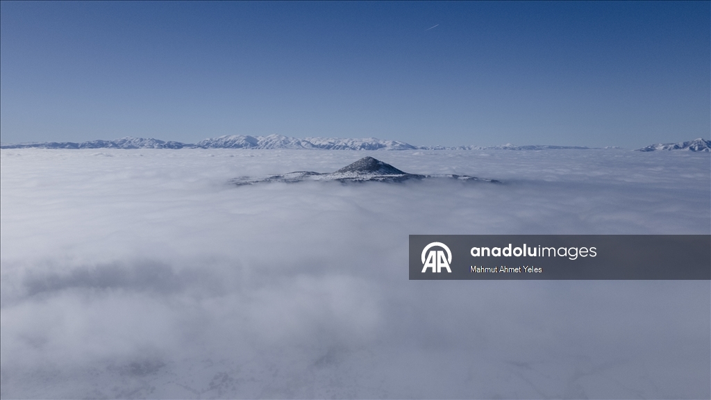 Şebinkarahisar'da kar ve sis