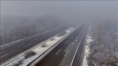 Anadolu Otoyolu'nda sis etkili oluyor