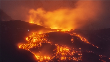 Etna Yanardağı'nda volkanik hareketlilik sürüyor