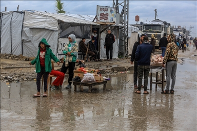 Неблагоприятные погодные условия усугубляют жизнь перемещенных жителей Газы