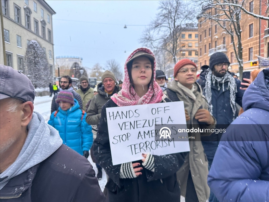 İsveç'te ABD'nin Venezuela'ya, İsrail'in Gazze'ye saldırıları protesto edildi