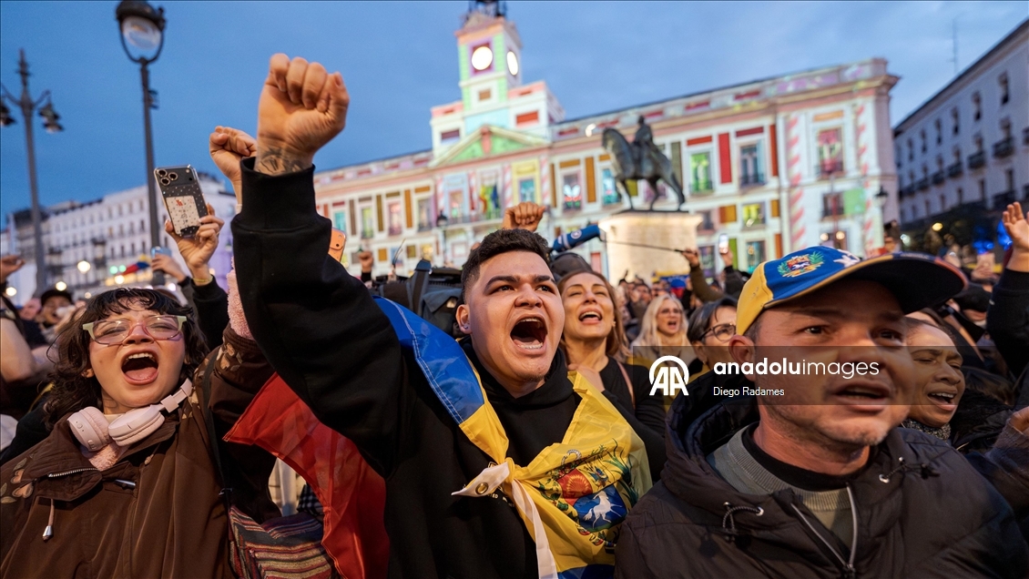 İspanya'daki Venezuelalılar, ABD'nin askeri müdahalesini kutladı