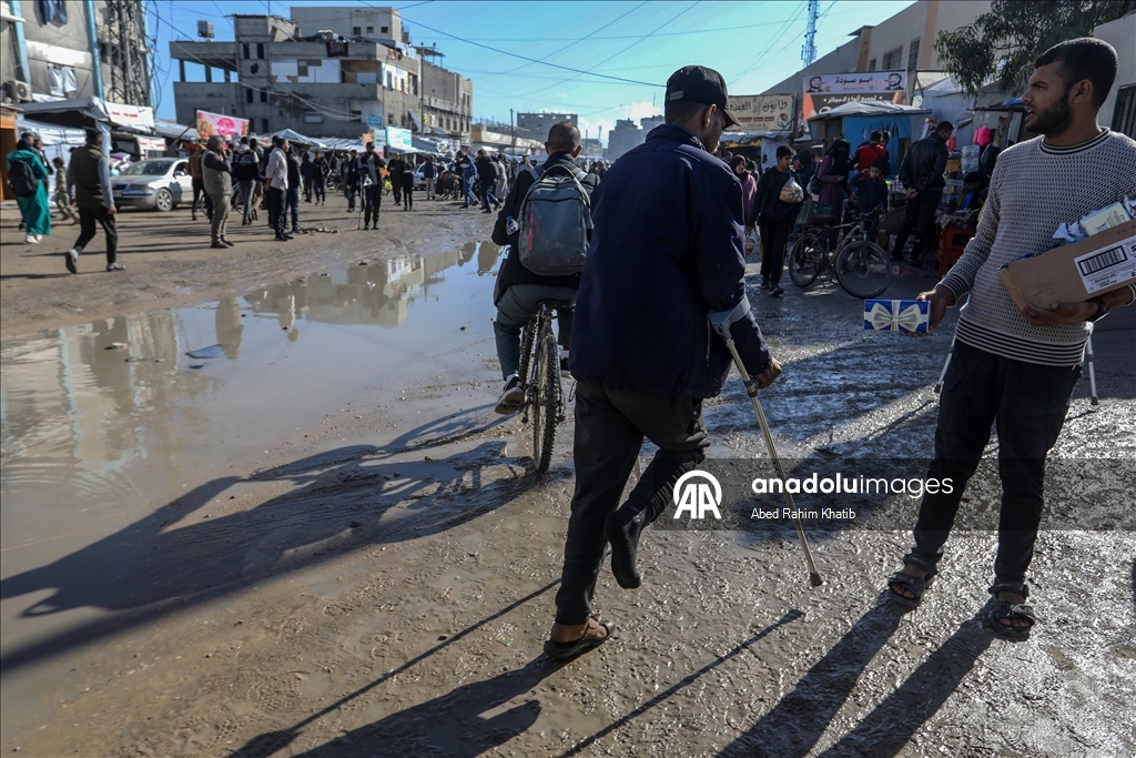 Gazze’de kış şartları Filistinlilerin yaşamını zorlaştırıyor