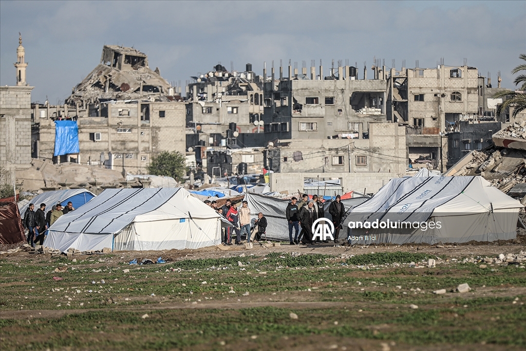 Суровые погодные условия осложняют жизнь перемещенных лиц в Газе