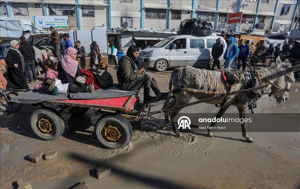 Gazze’de kış şartları Filistinlilerin yaşamını zorlaştırıyor