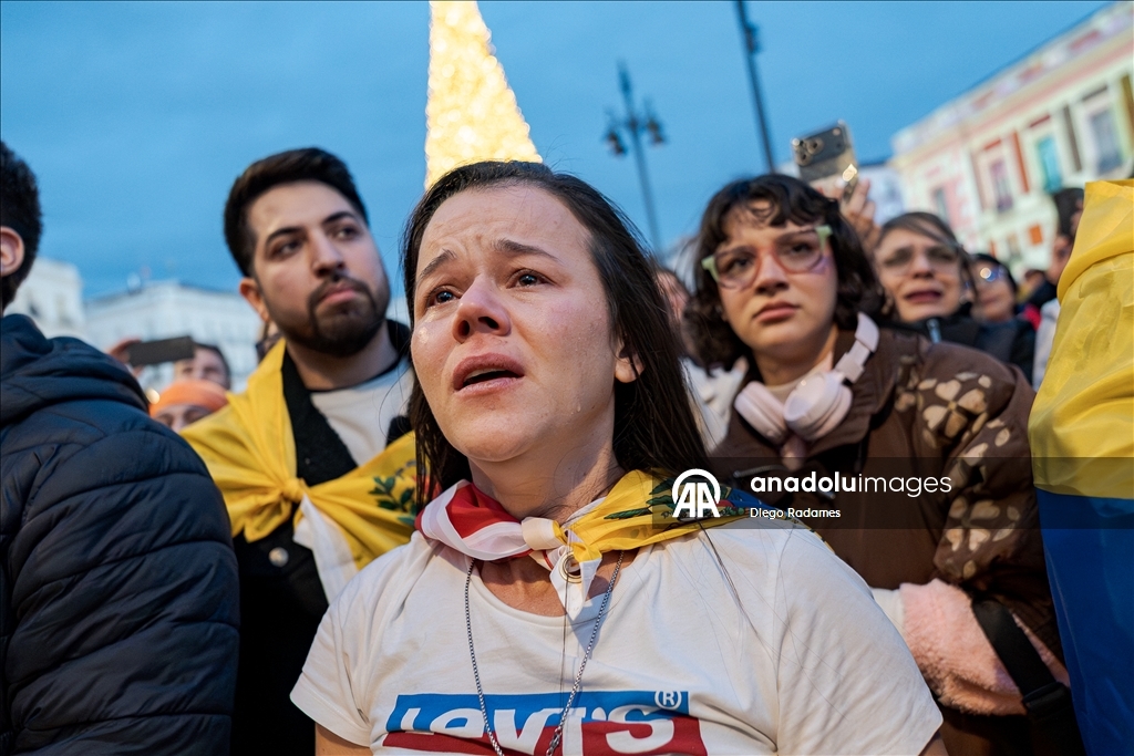 İspanya'daki Venezuelalılar, ABD'nin askeri müdahalesini kutladı