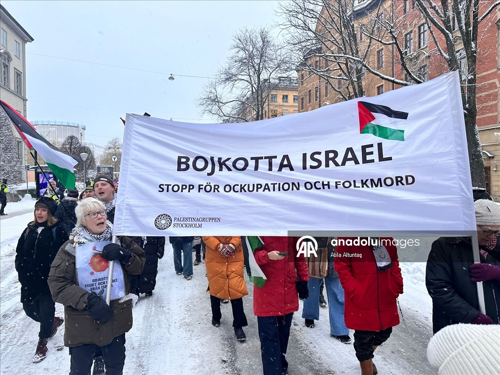 İsveç'te ABD'nin Venezuela'ya, İsrail'in Gazze'ye saldırıları protesto edildi