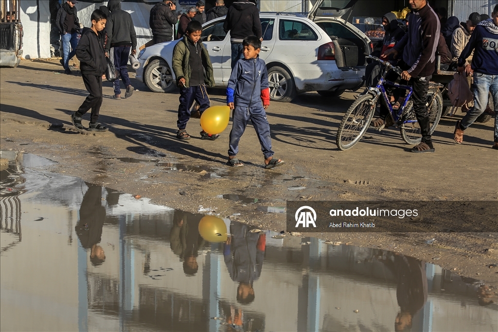 Gazze’de kış şartları Filistinlilerin yaşamını zorlaştırıyor