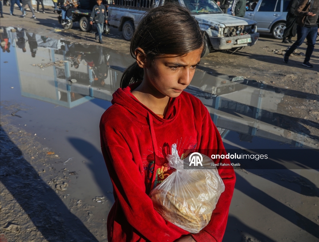 Gazze’de kış şartları Filistinlilerin yaşamını zorlaştırıyor