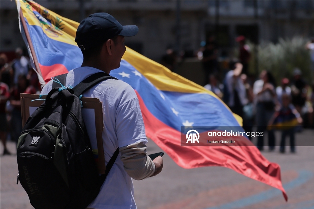 Arjantin'deki Venezuelalılar, ABD'nin askeri müdahalesini kutladı