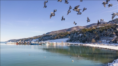 Karla buluşan Kastamonu'nun sahil şeridindeki eşsiz güzellikler dronla görüntülendi