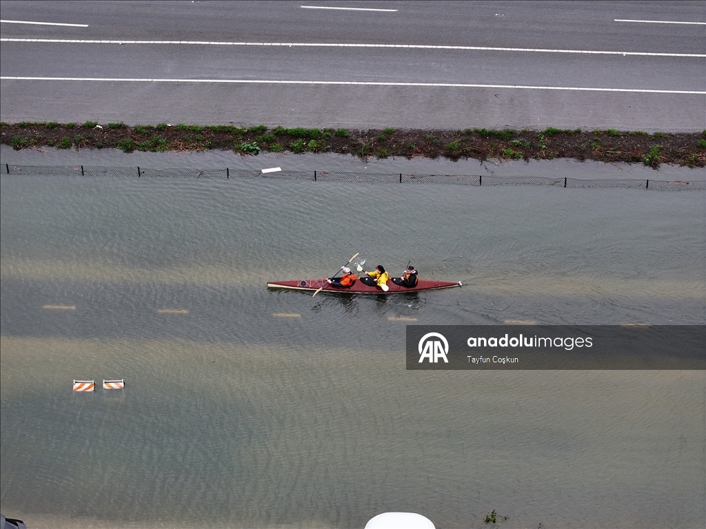 Marin County’de yüksek gelgit ve yağış seli yolları kapladı