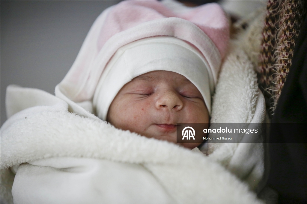 Gazze’de UNRWA kliniği, ilaç ve malzeme eksikliğine rağmen hizmet vermeyi sürdürüyor