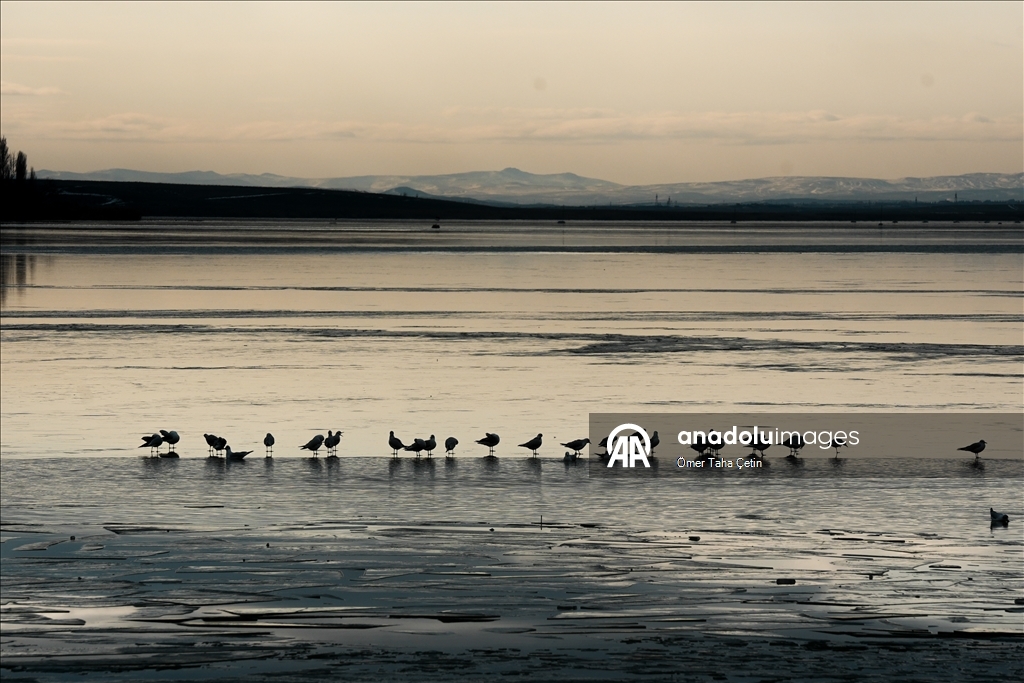Mogan Gölü, kısmen dondu