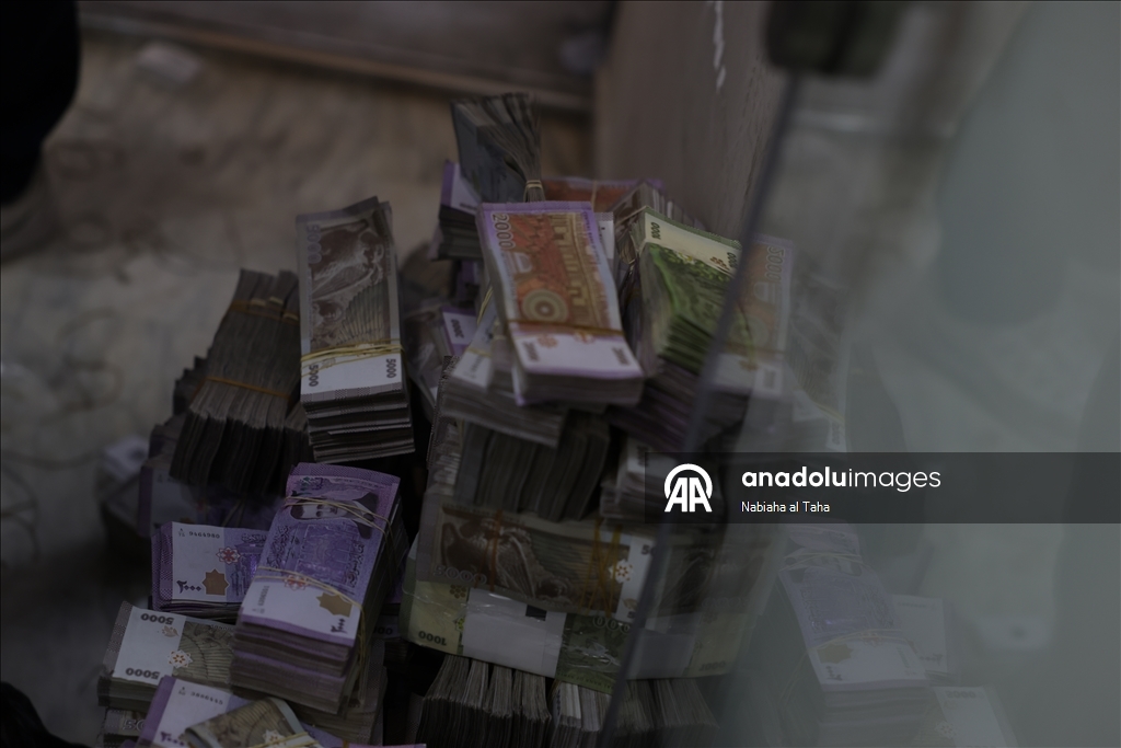 سوريا.. المصرف المركزي يعلن انطلاق عملية استبدال العملة