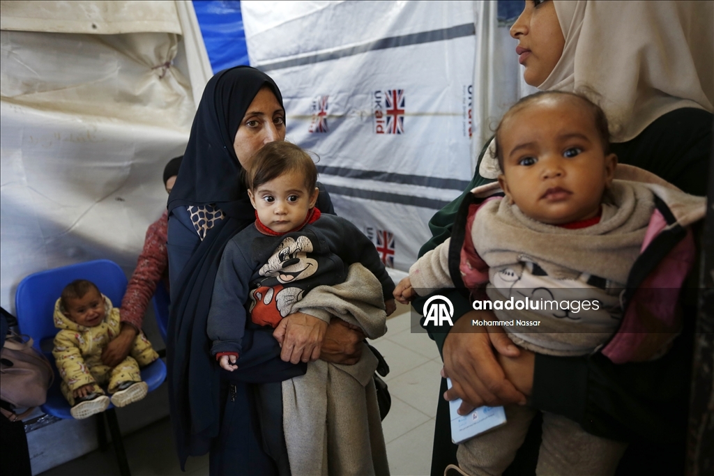 Gazze’de UNRWA kliniği, ilaç ve malzeme eksikliğine rağmen hizmet vermeyi sürdürüyor