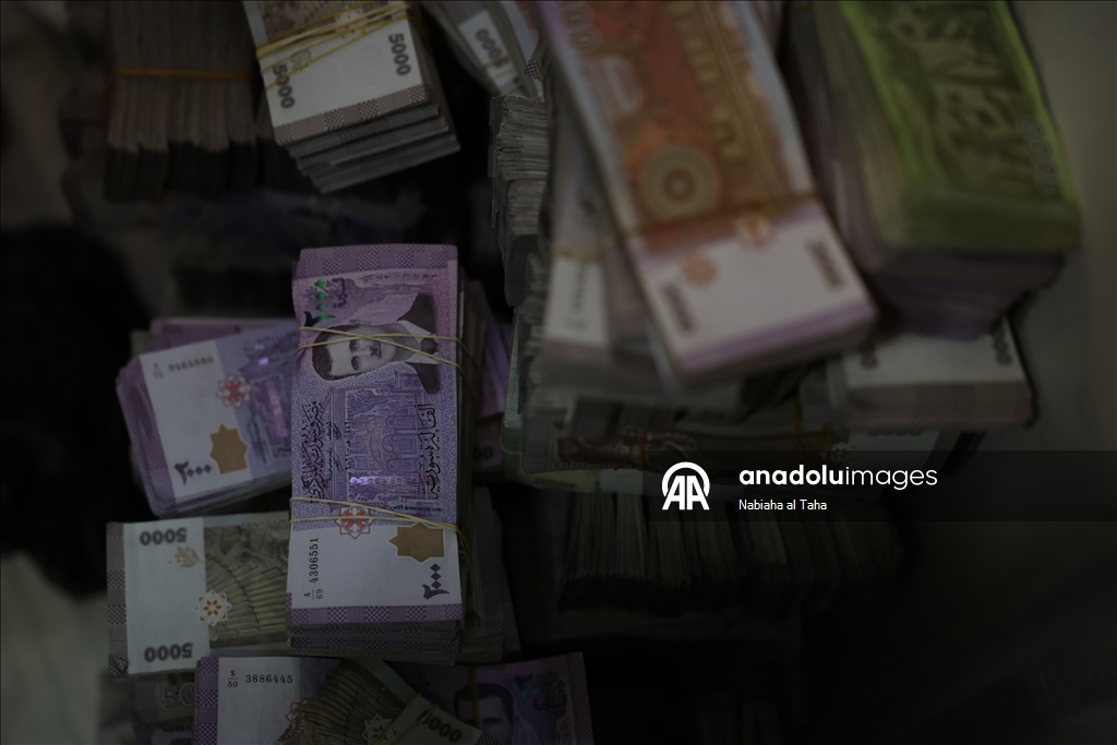 سوريا.. المصرف المركزي يعلن انطلاق عملية استبدال العملة