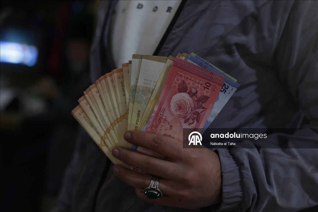 سوريا.. المصرف المركزي يعلن انطلاق عملية استبدال العملة