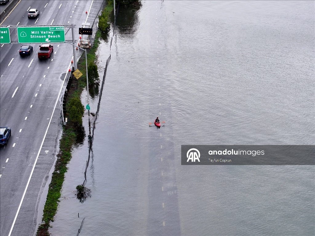 Marin County’de yüksek gelgit ve yağış seli yolları kapladı