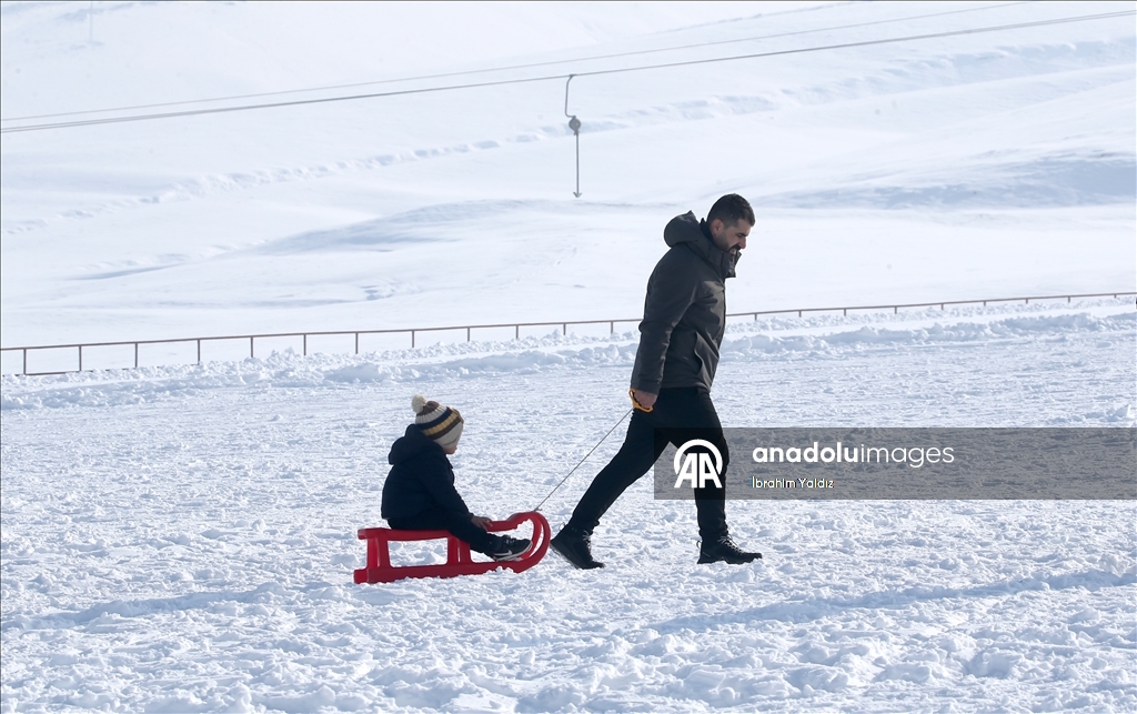 В турецком Муше начался горнолыжный сезон
