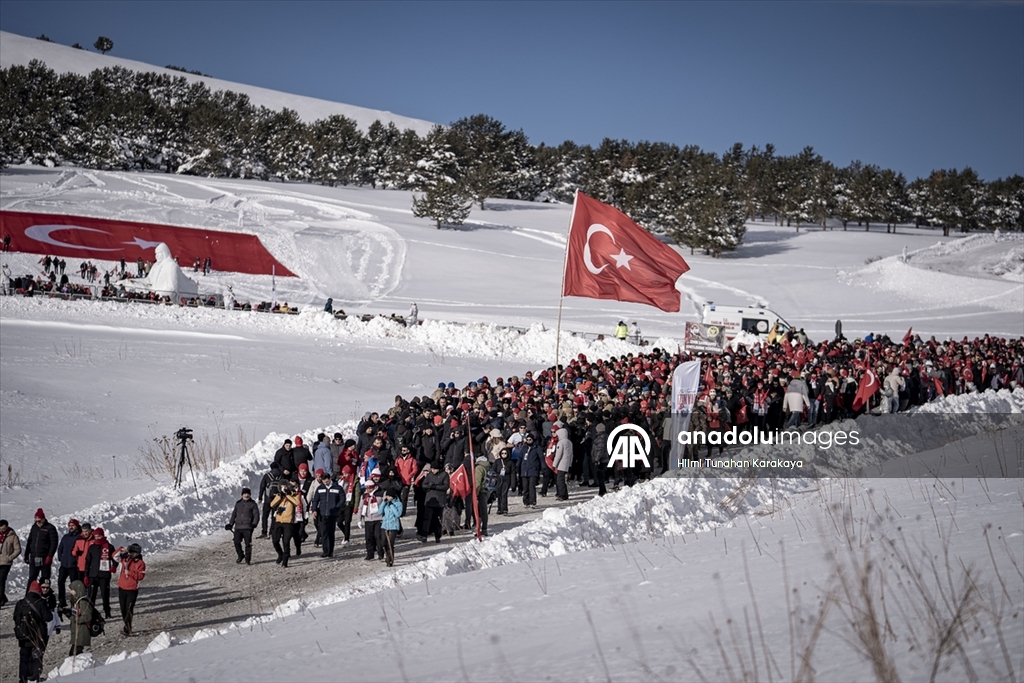 Türkiye, Sarıkamış şehitlerini anmak için Allahuekber Dağları'nda bir araya geldi