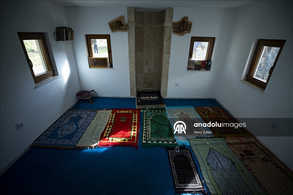 В одной из самых маленьких мечетей Боснии и Герцеговины могут молиться не более 10 человек