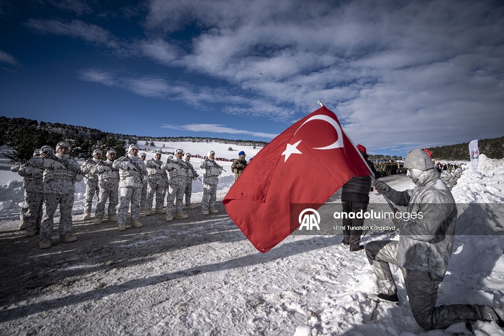 Türkiye, Sarıkamış şehitlerini anmak için Allahuekber Dağları'nda bir araya geldi
