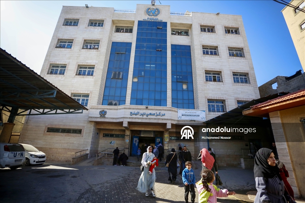 Gazze’de UNRWA kliniği, ilaç ve malzeme eksikliğine rağmen hizmet vermeyi sürdürüyor