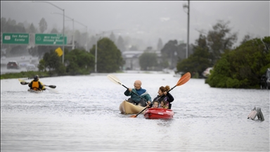 Marin County’de yüksek gelgit ve yağış seli yolları kapladı