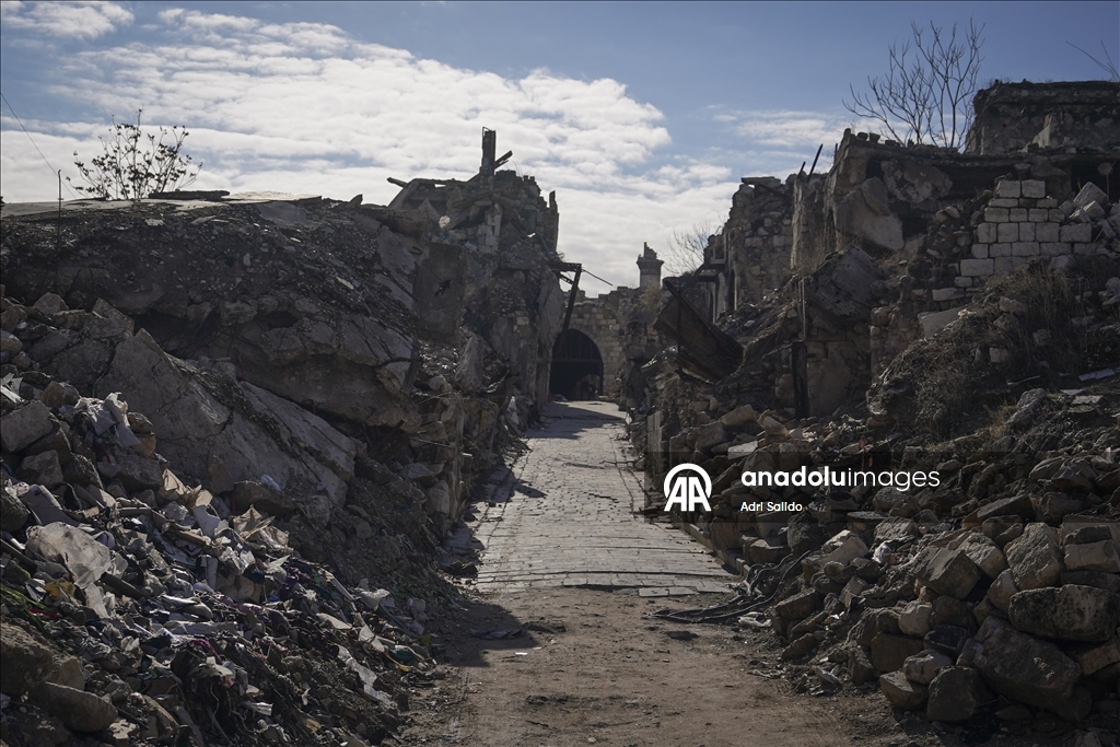 Сирийский Алеппо хранит следы войны