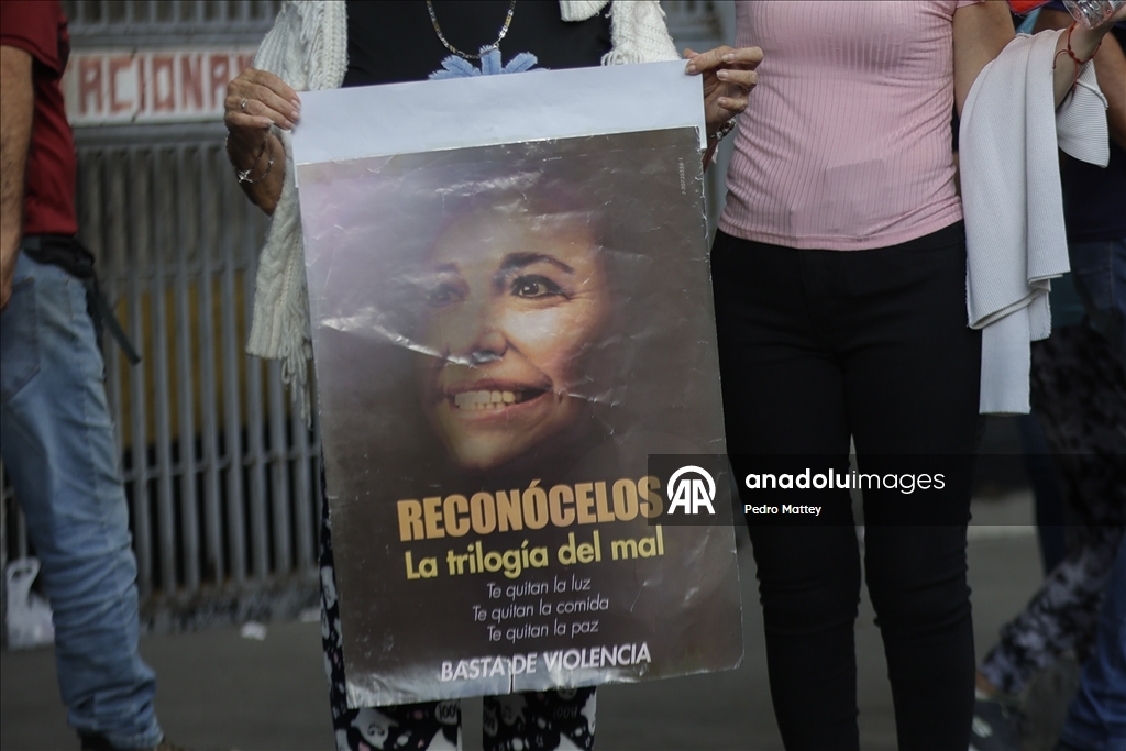 Жители Каракаса протестуют против захвата военными США президента Венесуэлы