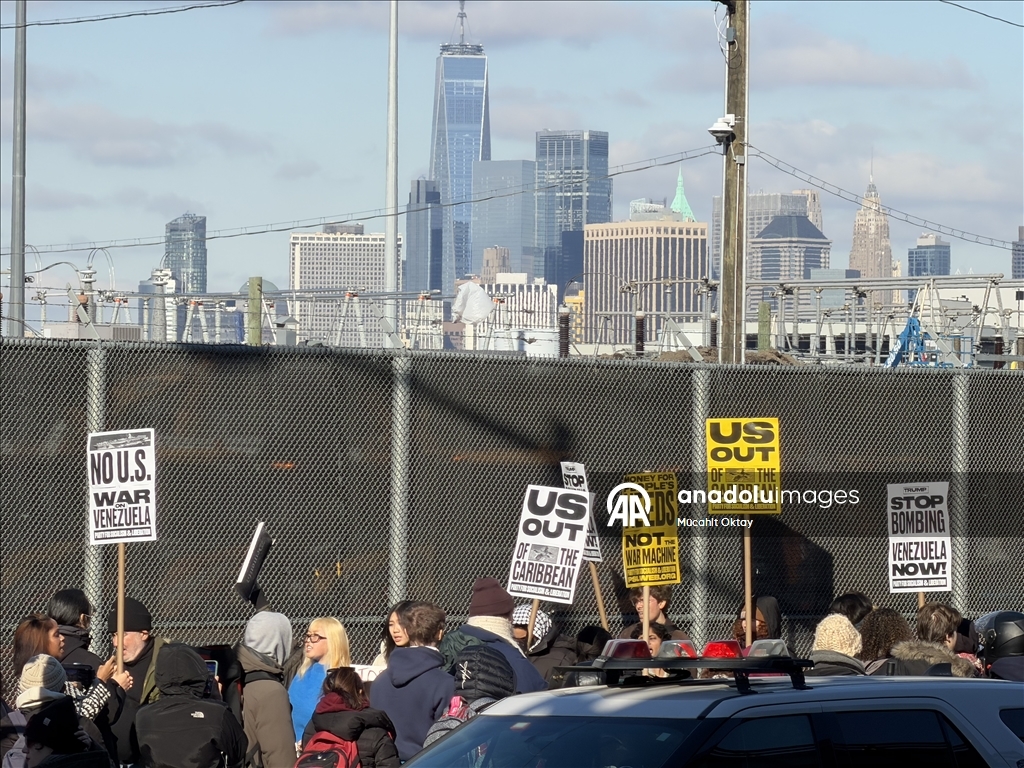احتجاجات في نيويورك على احتجاز الولايات المتحدة الرئيس الفنزويلي