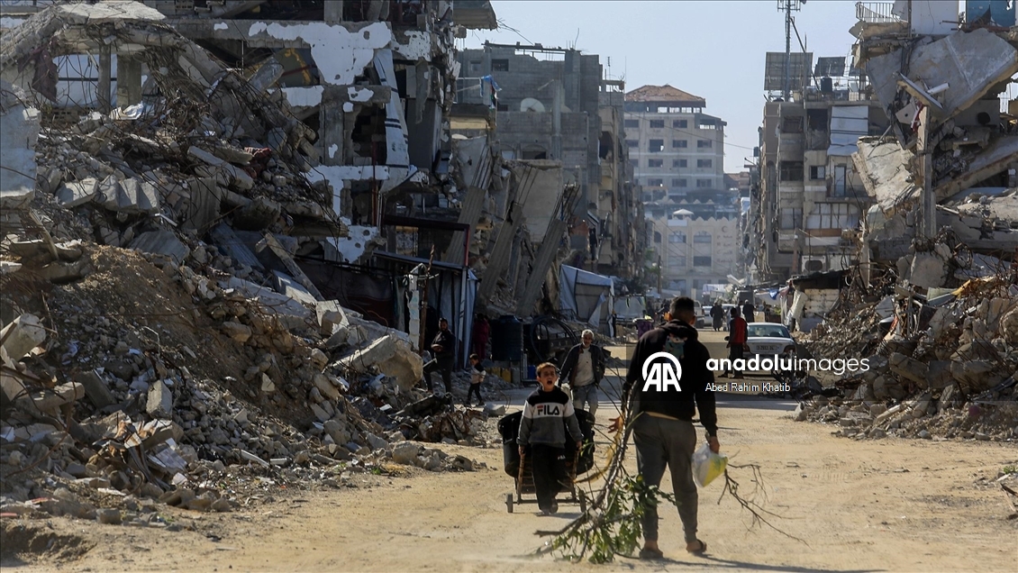 Han Yunus’ta yıkıntılar arasında yaşam mücadelesi