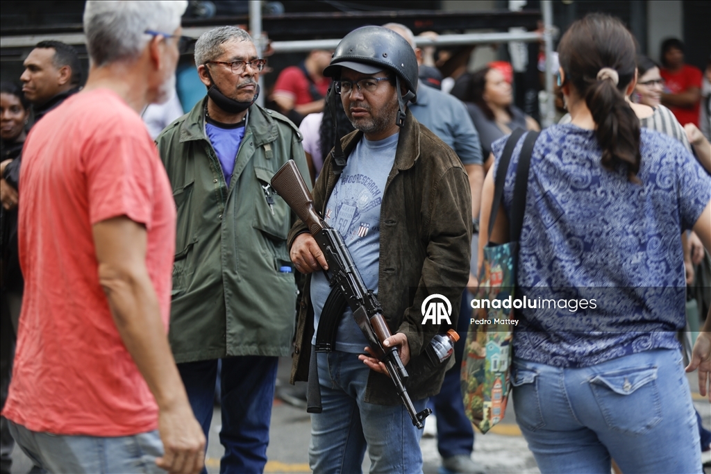 Жители Каракаса протестуют против захвата военными США президента Венесуэлы